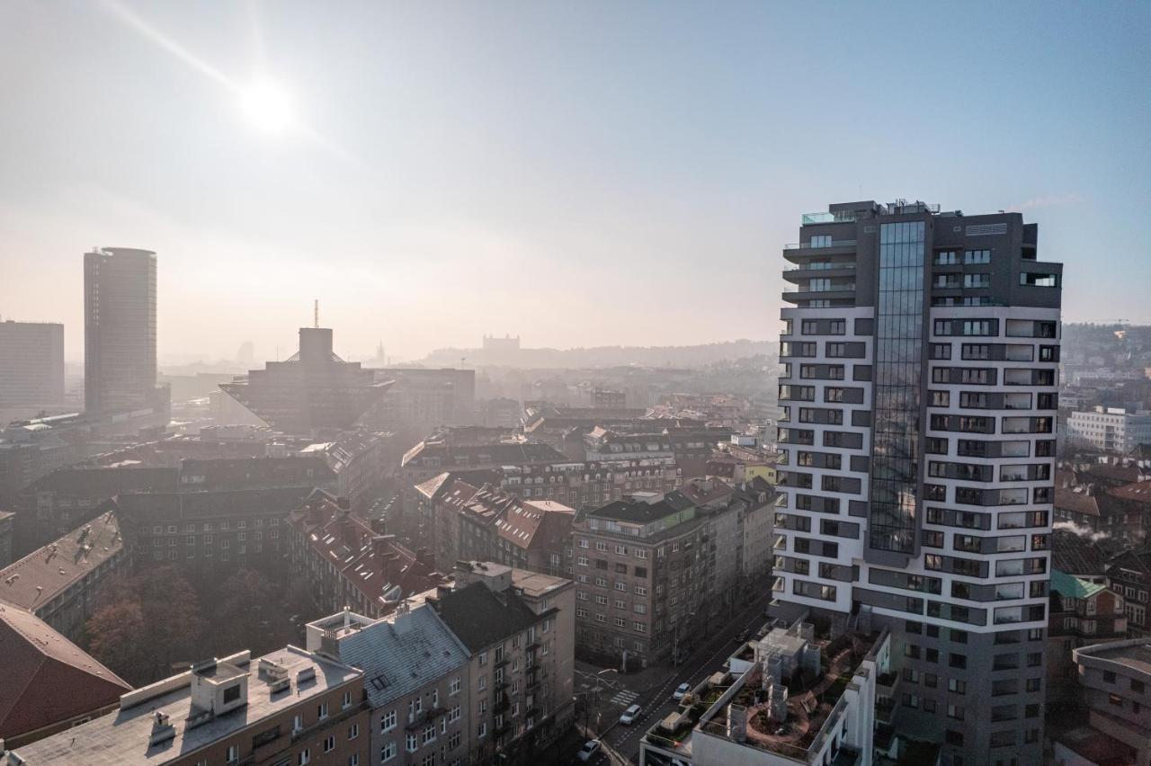 Lam Anthracite W Ac & Balcony Apartment Братислава Екстериор снимка